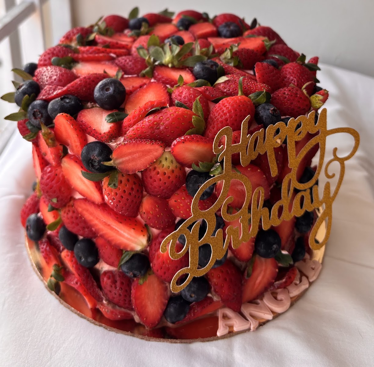 Berry Overload Cake extras